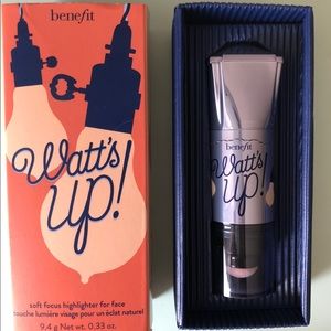 BENEFIT Cosmetics Watt’s Up Highlighter